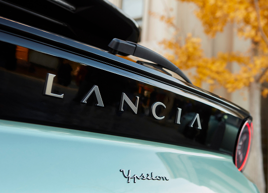 Cambio delle spazzole auto - Lancia