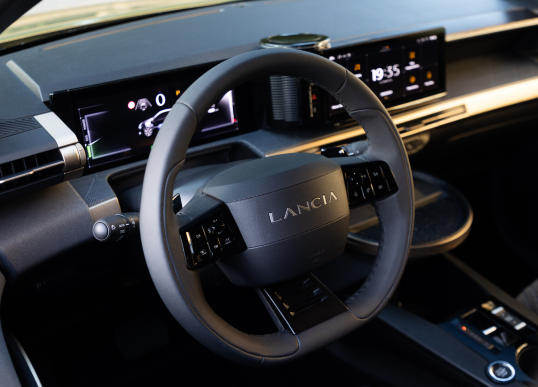 Auto di lusso da città: manutenzione - Lancia